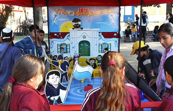 Más de 1.500 vecinos de Embarcación aprendieron en las aulas rodantes móviles