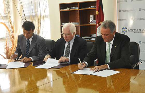 Acuerdo con Bodegas de Argentina para promover el sector vitivinícola