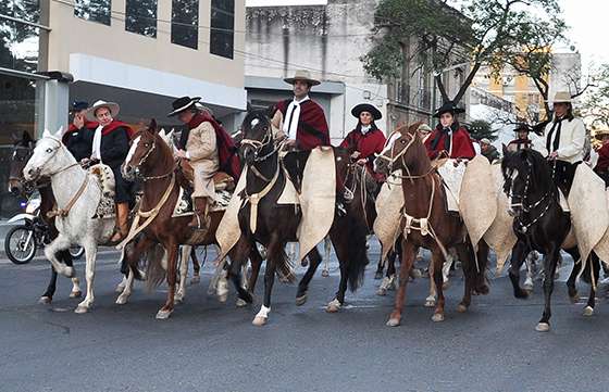 Urtubey encabezó los actos que se iniciaron hoy en Salta en homenaje a Güemes