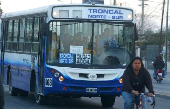 Modificarán recorridos de colectivos por avenida San Martín la próxima semana