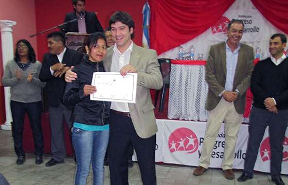 La Escuela de Administración Pública entregó 150 certificados en General Güemes