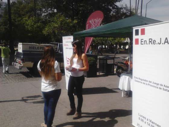 Enreja promociona la atención de la adicción al juego en Tartagal