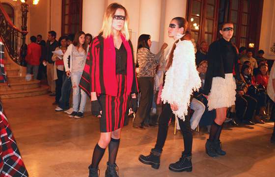 Diseñadores de Molinos exponen y venden en el Centro Cultural América