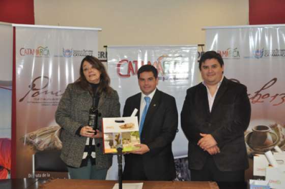 Se presentó en Salta la Fiesta Nacional del Poncho