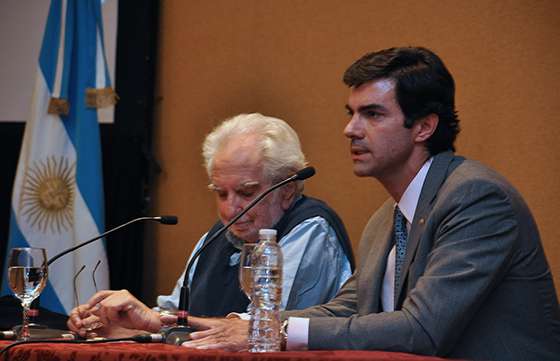 Urtubey participó en la conferencia de Mario “Pacho” O´Donnell sobre Güemes