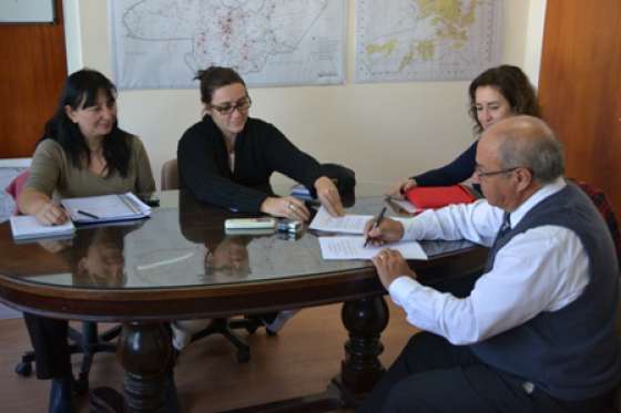 El Ministerio de Salud firmó un convenio con el Programa Remediar + Redes