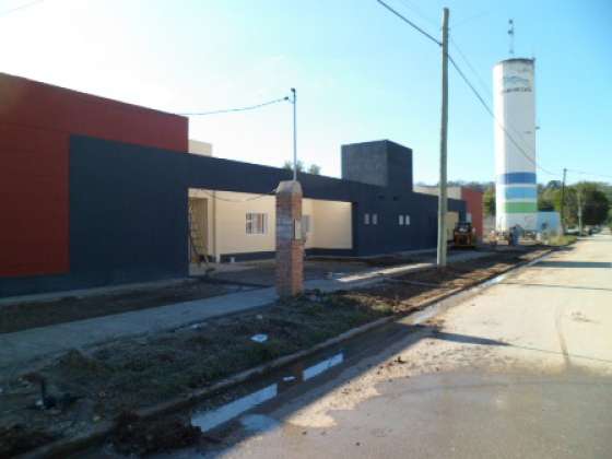 Última etapa en la construcción de la escuela de Educación Especial  en  Hipólito Yrigoyen