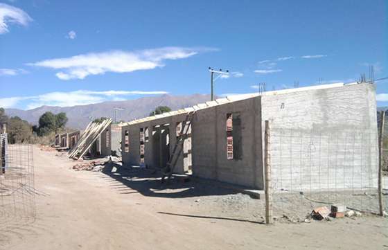 Diversas obras habitacionales se construyen en el departamento Molinos