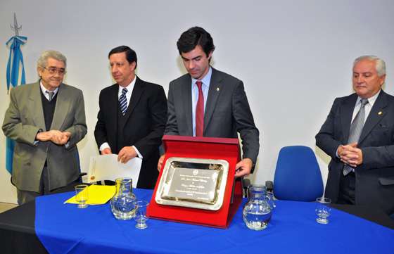 Urtubey instó al Colegio Médico a trabajar en conjunto para que más salteños puedan acceder a los servicios de salud