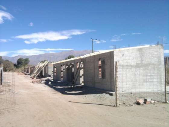 Diversas obras habitacionales se construyen en el departamento Molinos