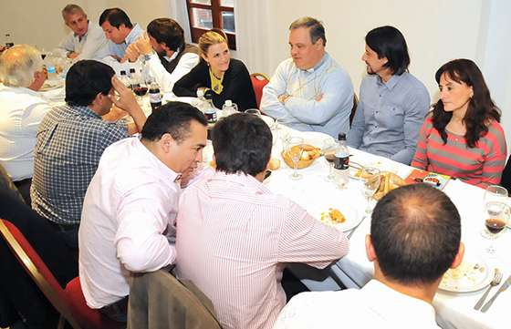 El plan de obras para Orán fue presentado a monseñor Colombo y a autoridades municipales