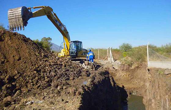 Se ejecutó una obra de recambio de cañerías cloacales que beneficia a familias de la zona este de la ciudad