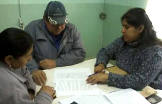 Vecinos de barrio 17 de Octubre firmaron las escrituras de sus terrenos