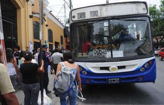 SAETA modificó por pavimentación los recorridos en calle Ituzaingó