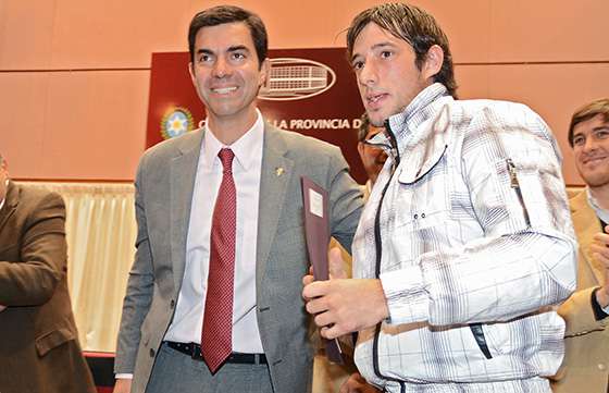 El Gobierno entregó microcréditos a 29 jóvenes salteños