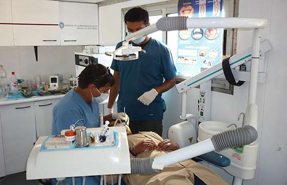 El móvil odontológico atiende a la comunidad de El Alfarcito