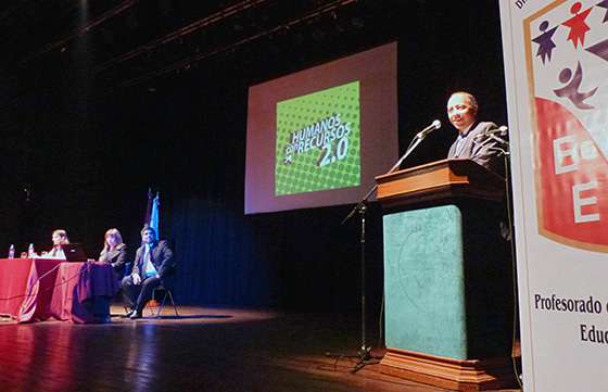 Más de 300 personas se capacitan en recursos humanos