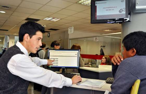 Rentas capacita en sus oficinas sobre sus servicios de Internet con o sin clave fiscal