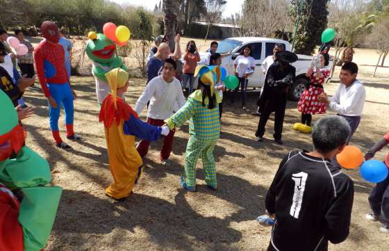 Funcionarios de Derechos Humanos visitan instituciones que albergan niños