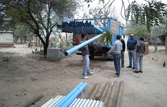 Entrega de material para organizaciones campesinas