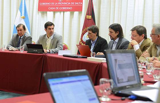 Los estudiantes salteños pasan más tiempo en los establecimientos educativos