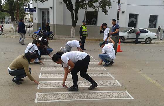 Jóvenes implementan proyectos deportivos y de seguridad vial en Embarcación