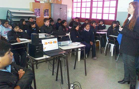 Se capacitó a estudiantes sobre las consecuencias de la ludopatía