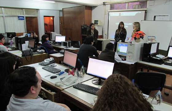 Inician cursos de Diseño Web y Diseño Gráfico en la Escuela de Administración Pública