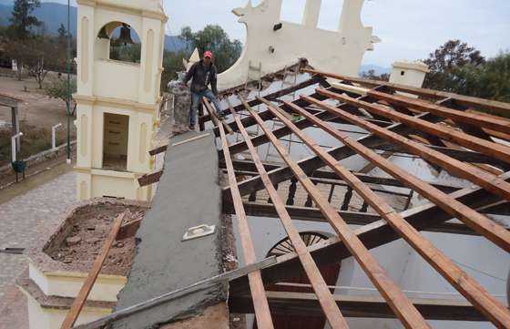 La Provincia refacciona la capilla de Coronel Moldes
