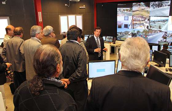 Diputados recorrieron junto a Sylvester el nuevo centro de videovigilancia del 9-1-1