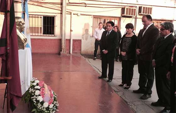 Homenaje a Sarmiento en el Día del Maestro