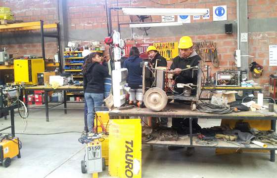Más de 250 estudiantes salteños recorrieron fábricas del Parque Industrial de Salta