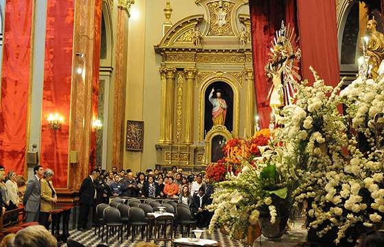 El Gobernador participará desde hoy en el Triduo de Pontificales de la fiesta del Milagro