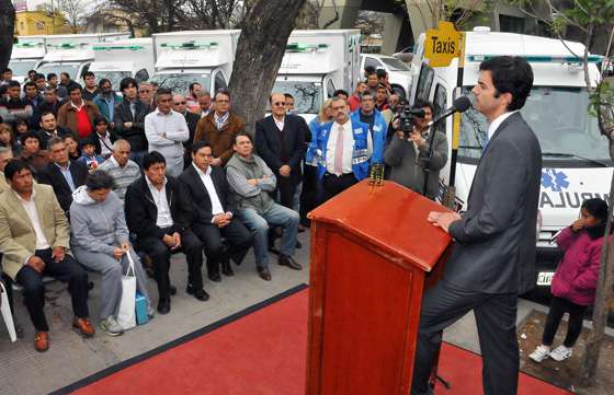El gobernador Urtubey entregó 20 nuevas ambulancias para los servicios de capital y el interior provincial