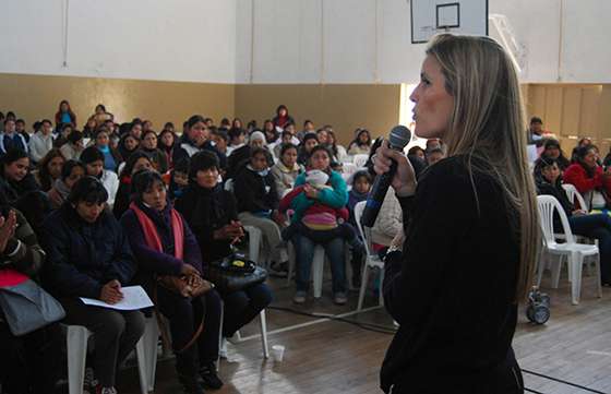 Comenzaron las capacitaciones a beneficiarias del plan Ellas Hacen