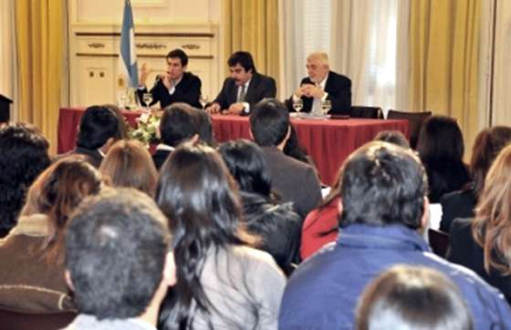 La EAP dicta la especializacion en administracion tributaria local