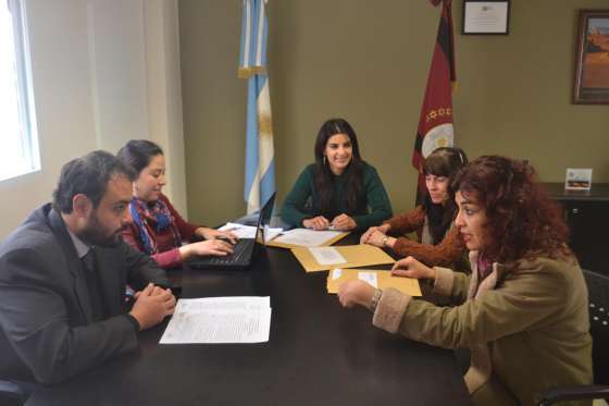Adquieren bienes informáticos para centros turísticos del interior
