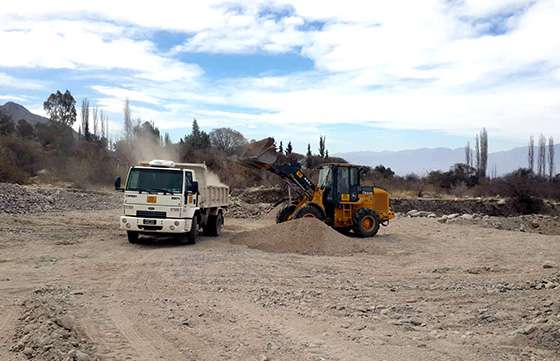 Vialidad de la Provincia  trabaja en la mejora de caminos