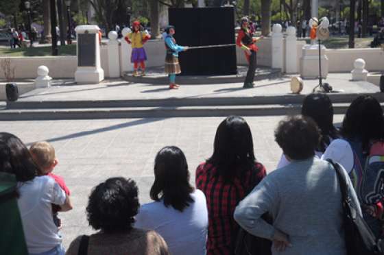 Concientizan a niños sobre la hospitalidad hacia los turistas