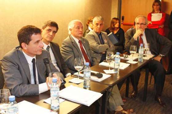 El ministro Heredia participó de la reunión del Consejo Regional de Salud en Tucumán