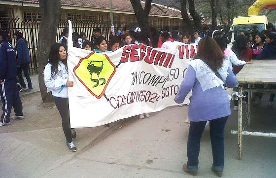 Alumnos y vecinos de villa Mitre participaron de una jornada de Educación vial