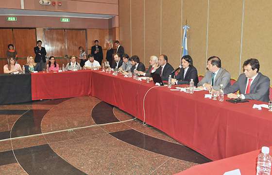 El Gobierno dio inicio a las negociaciones salariales con los gremios de la Administración Pública Provincial