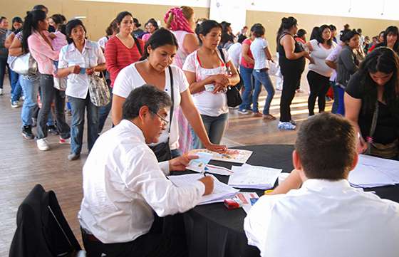 Continúa la entrega de tarjetas a beneficiarias del programa Ellas Hacen
