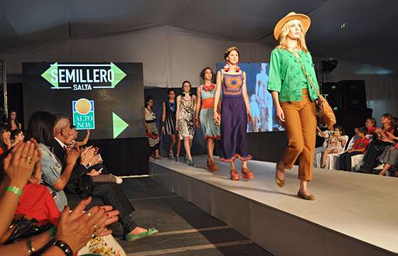 El diseño de autor salteño sorprendió en la pasarela de Alto Noa Shopping