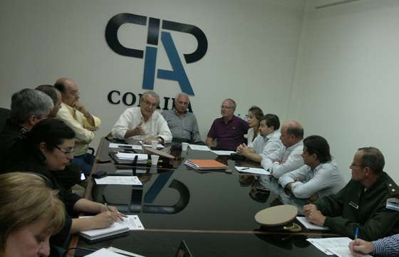Cornejo invitó al empresariado a reforzar el intercambio comercial con Chile