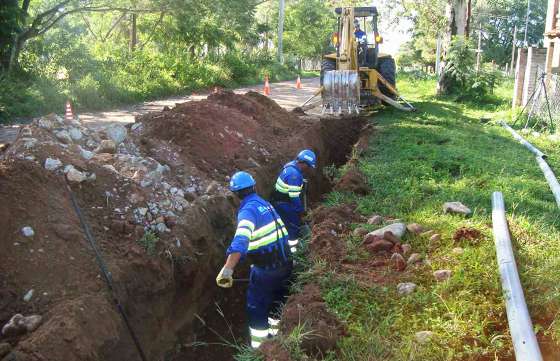 Aguas del Norte ejecutó obras que benefician a más de 100 familias en La Viña