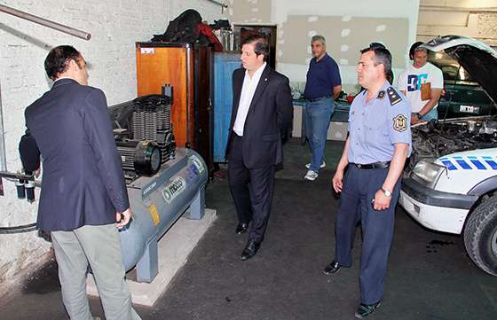 El ministro de Seguridad se interiorizó sobre los nuevos elementos del Taller Central de la Policía
