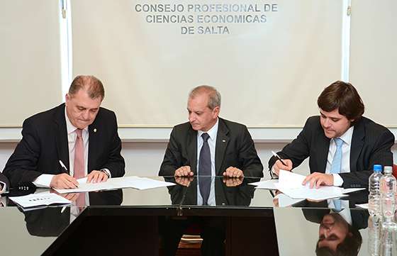 Profesionales del Consejo de Ciencias Económicas colaborarán con Defensa del Consumidor
