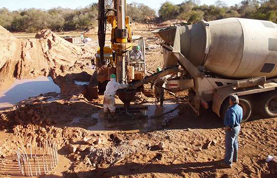 Se construye un nuevo puente sobre el río Caraparí en la ruta provincial 54