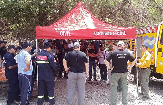Especialistas capacitaron a bomberos en el manejo de  autobombas y motobombas forestales
